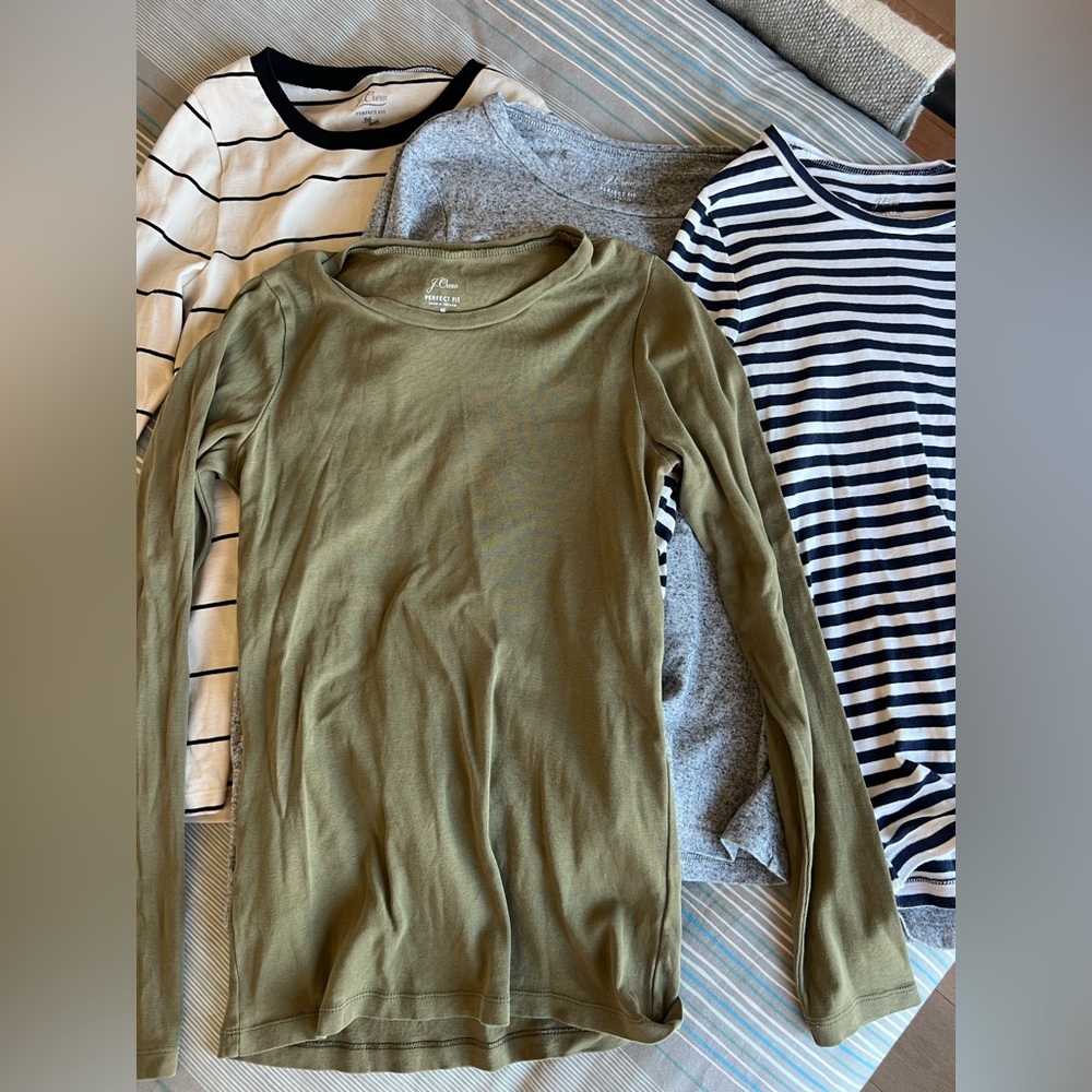 J.Crew Womens Perfect-fit long-sleeve crewneck T-shirt size M (lot of 4)